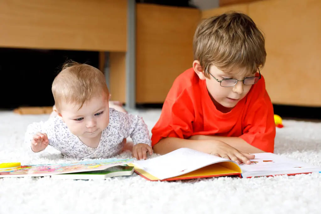 What is the optimal age for a child to start reading?